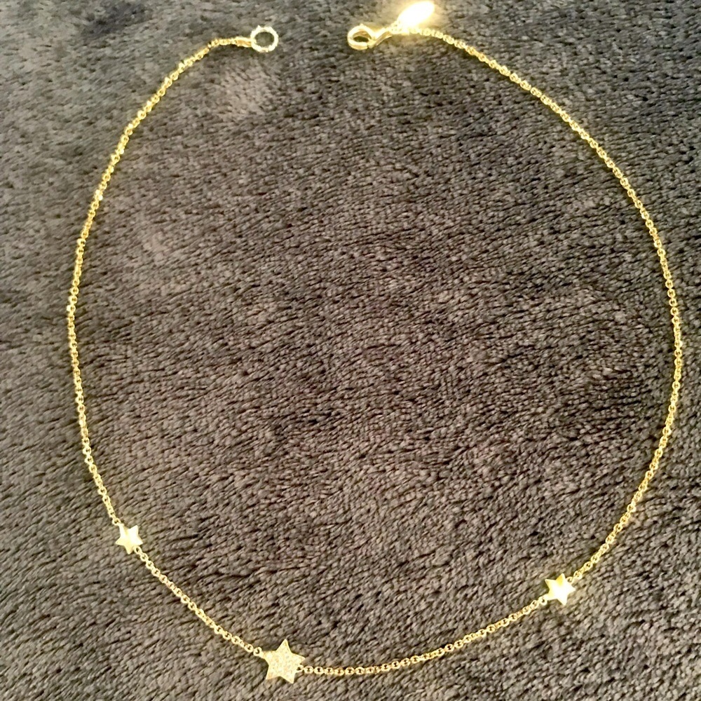 Gold star necklace